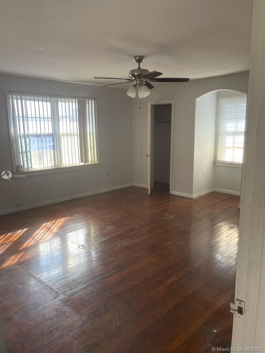 See details / 3597 sq. ft. $ 2021-03-24 0 Photo