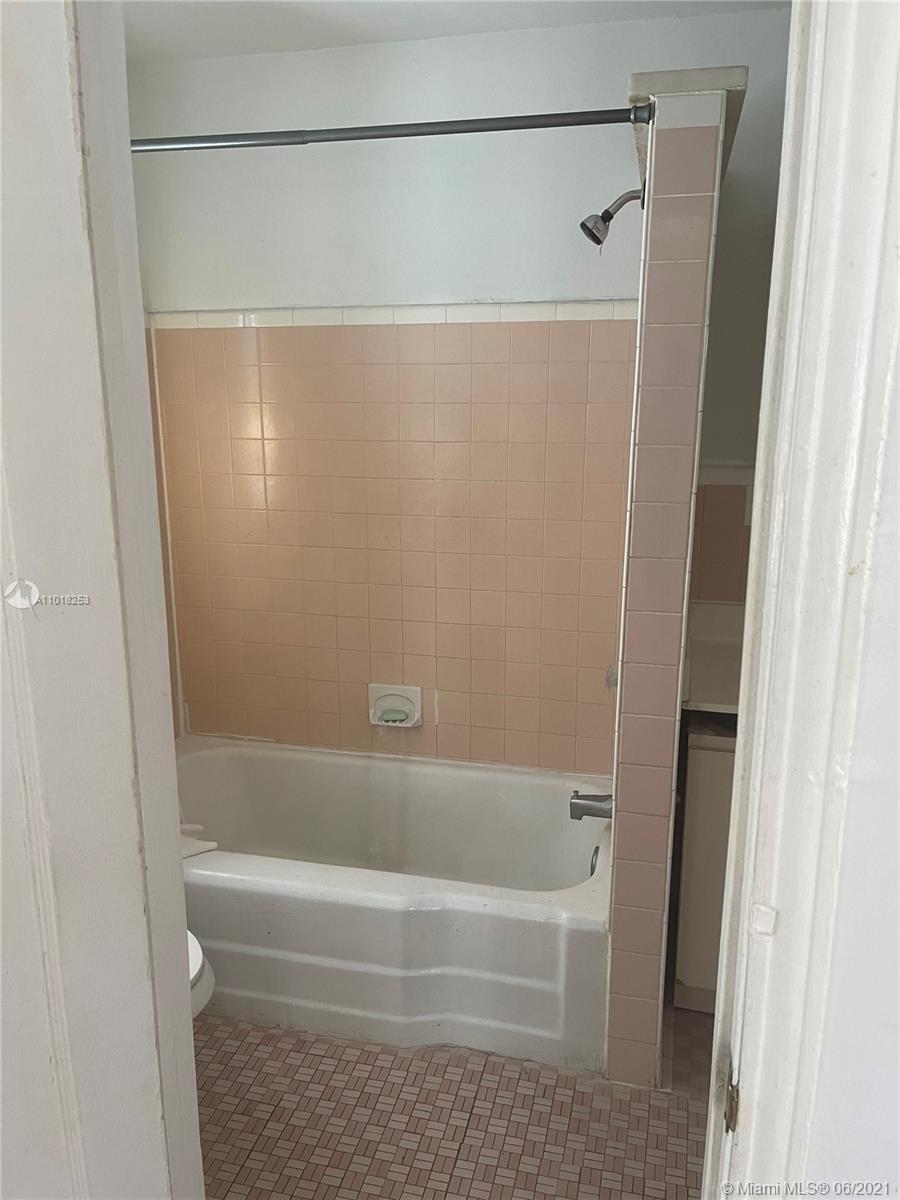 See details / 3597 sq. ft. $ 2021-03-24 0 Photo