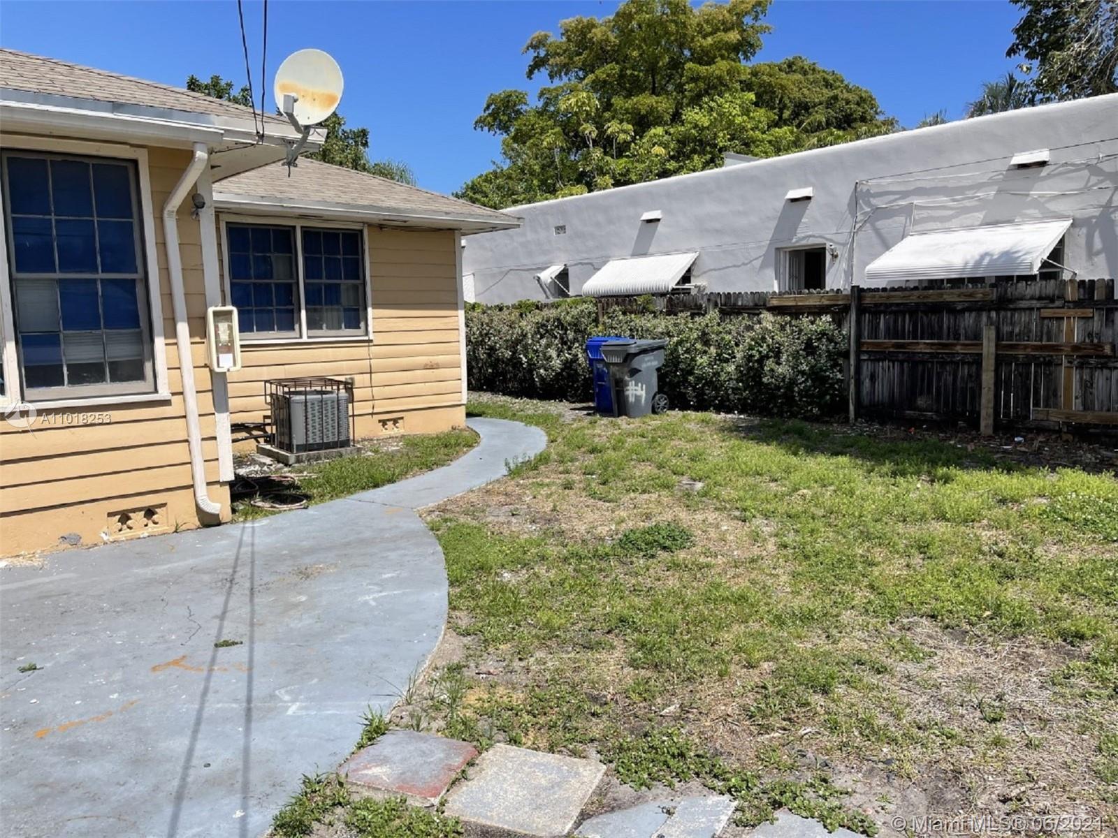 See details / 3597 sq. ft. $ 2021-03-24 0 Photo