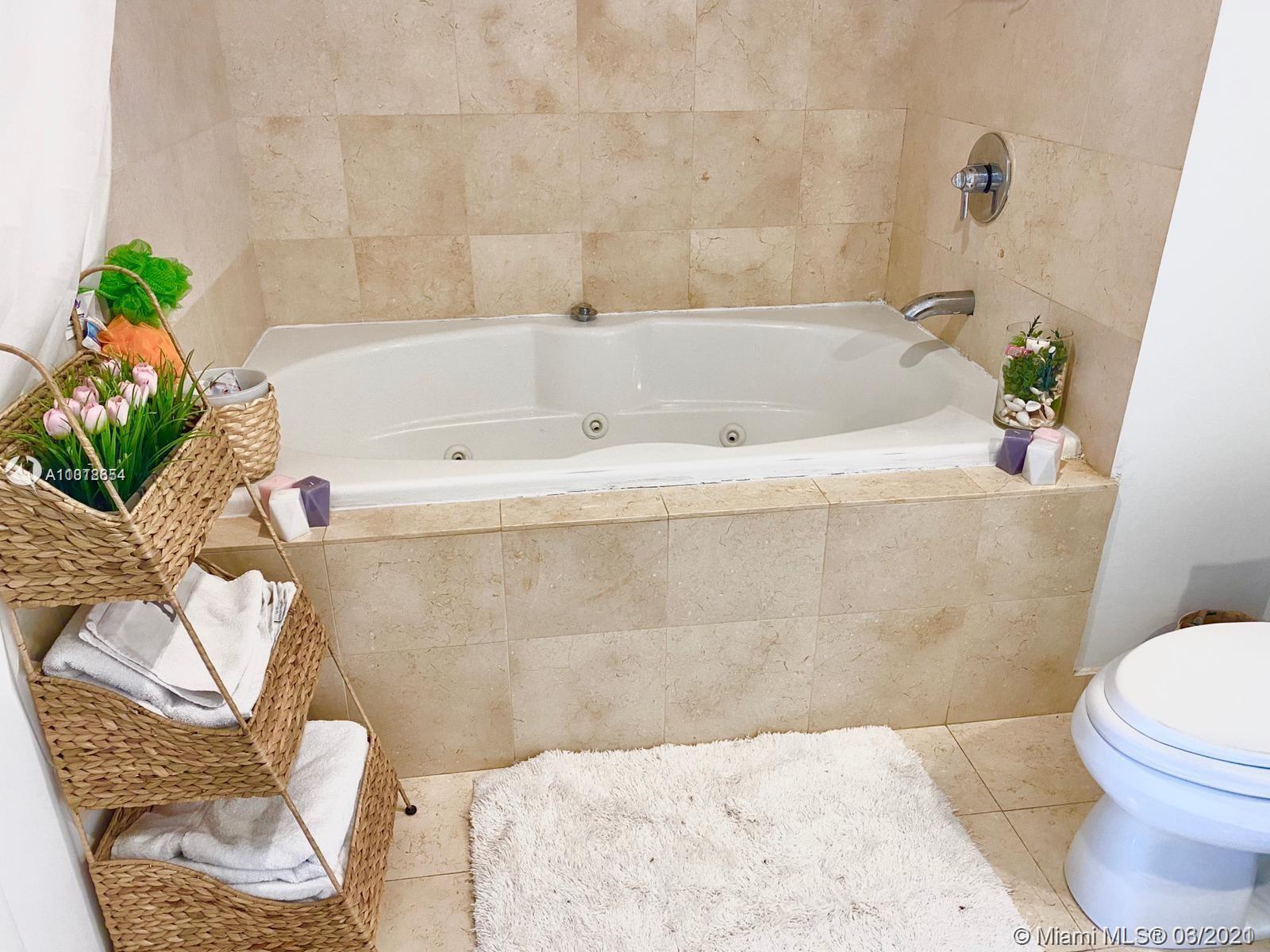 Ver detalles 2309 1 / 1 1086 sq. ft. $ 2021-03-25 0 foto