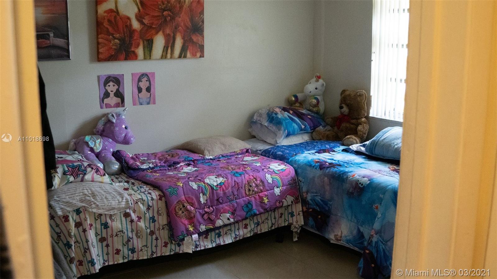 See details / 8709 sq. ft. $ 2021-03-25 0 Photo