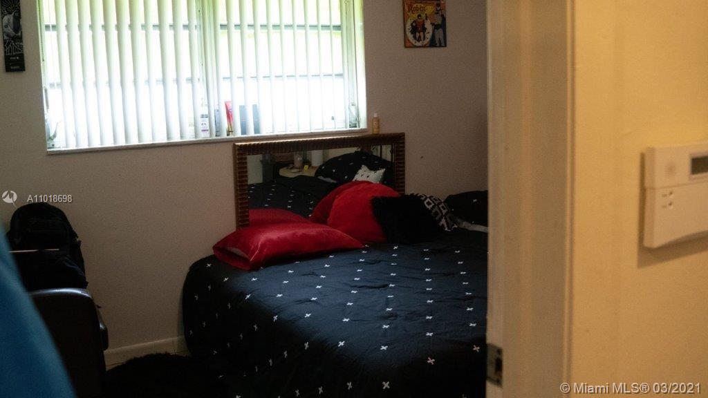 See details / 8709 sq. ft. $ 2021-03-25 0 Photo