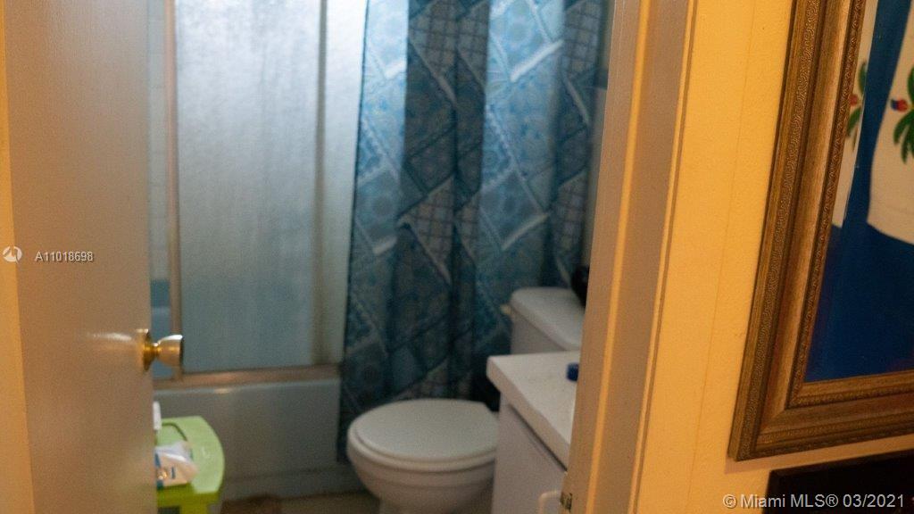 See details / 8709 sq. ft. $ 2021-03-25 0 Photo