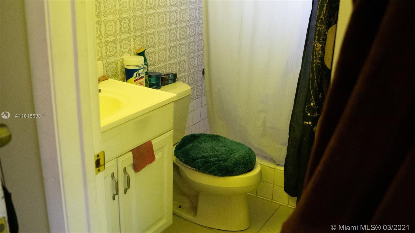 See details / 8709 sq. ft. $ 2021-03-25 0 Photo