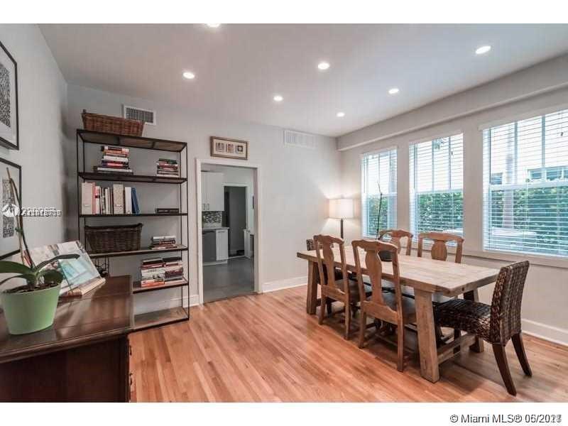 See details / 4726 sq. ft. $ 2021-04-02 0 Photo