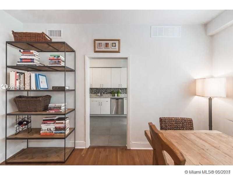 See details / 4726 sq. ft. $ 2021-04-02 0 Photo