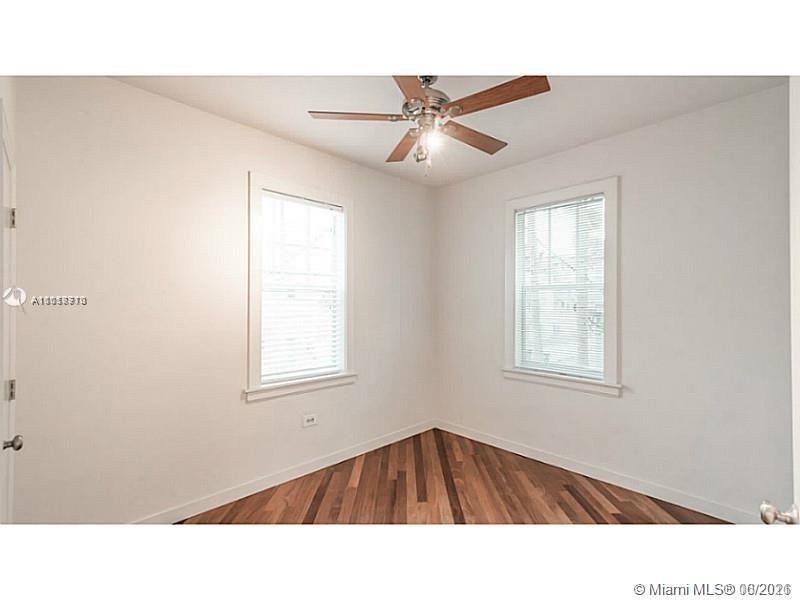 See details / 4726 sq. ft. $ 2021-04-02 0 Photo