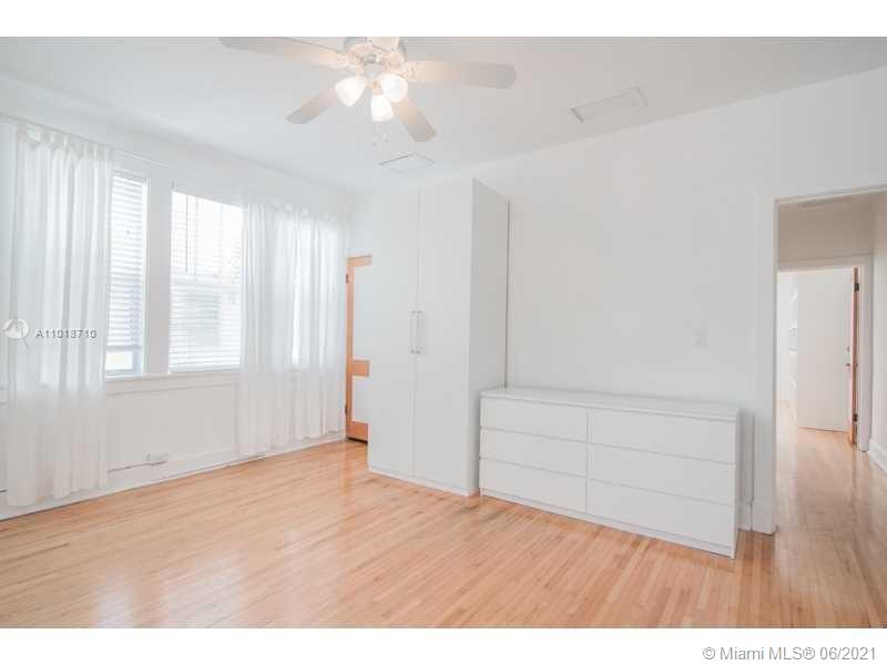 See details / 4726 sq. ft. $ 2021-04-02 0 Photo