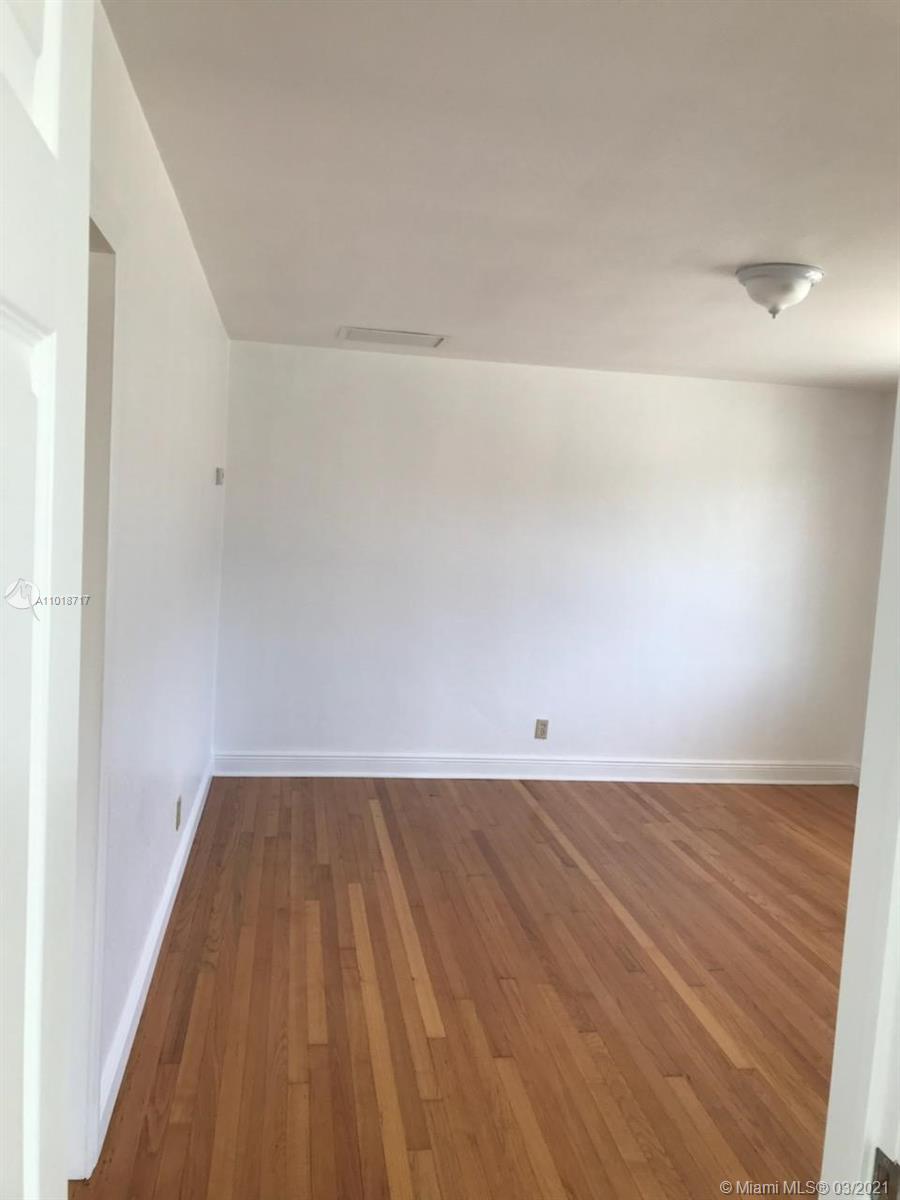 See details / 1680 sq. ft. $ 2021-03-25 0 Photo