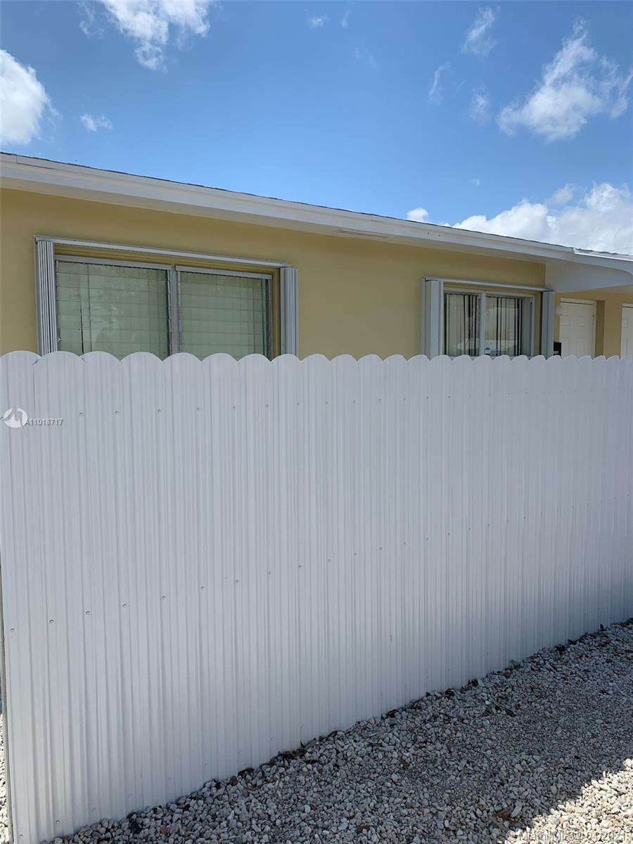 See details / 1680 sq. ft. $ 2021-03-25 0 Photo