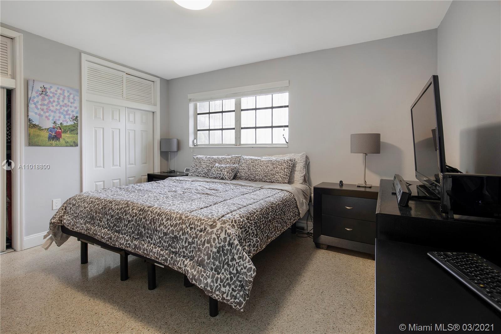 See details / 1980 sq. ft. $ 2021-03-25 0 Photo