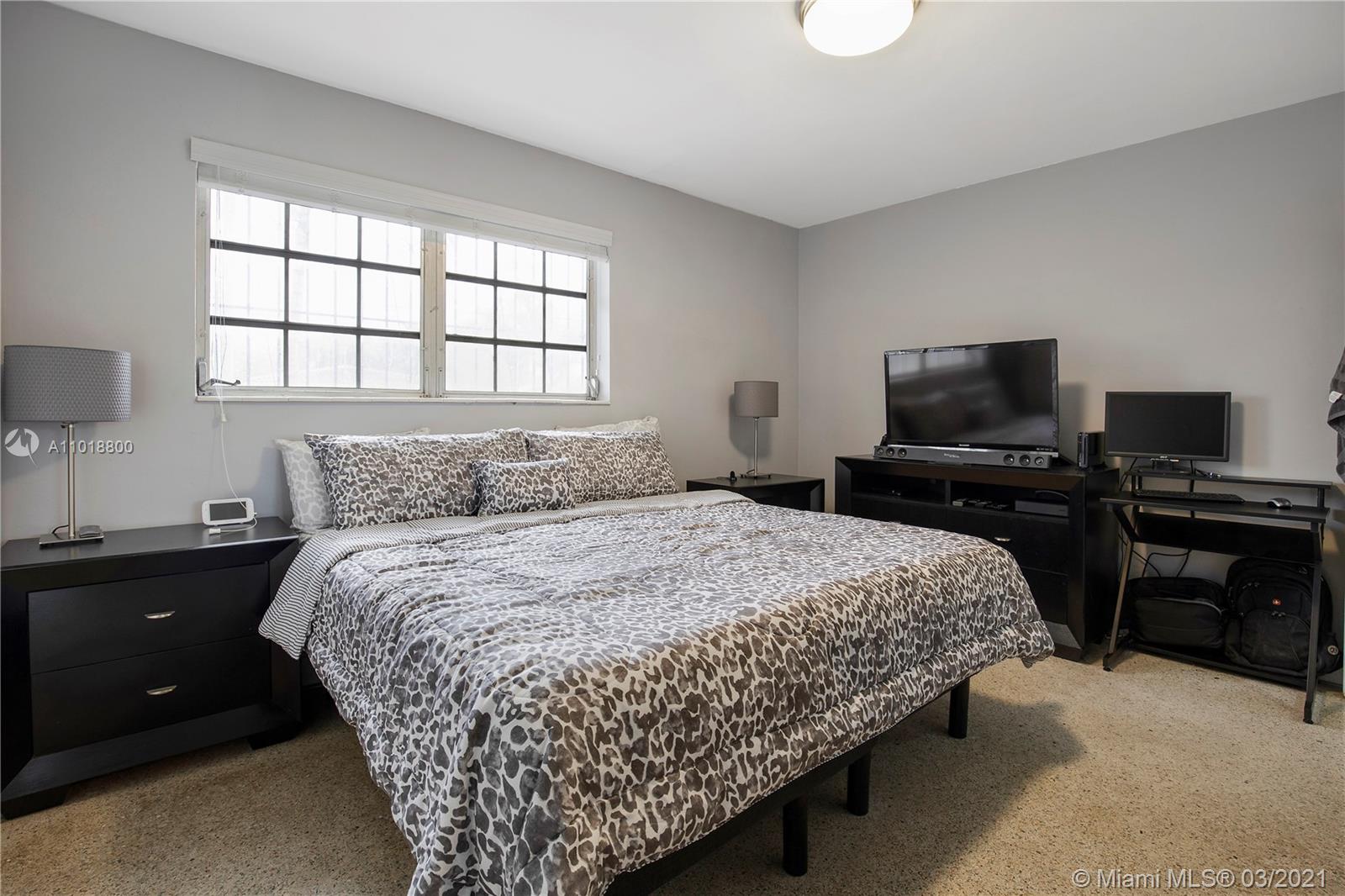 See details / 1980 sq. ft. $ 2021-03-25 0 Photo