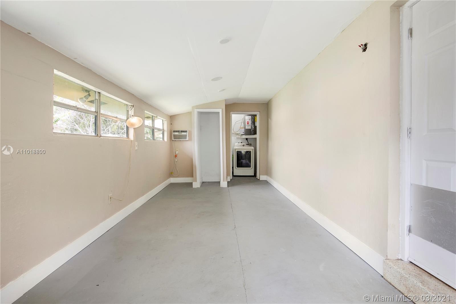 See details / 1980 sq. ft. $ 2021-03-25 0 Photo
