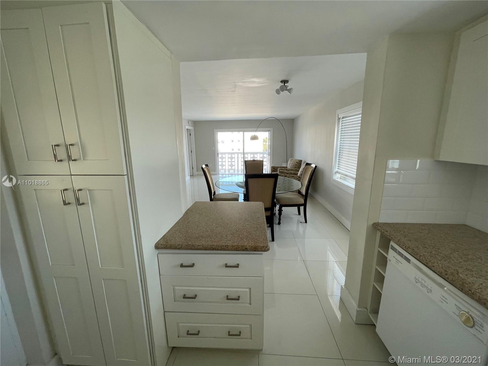 See details 4J 1 / 2 757 sq. ft. $ 2021-03-26 0 Photo