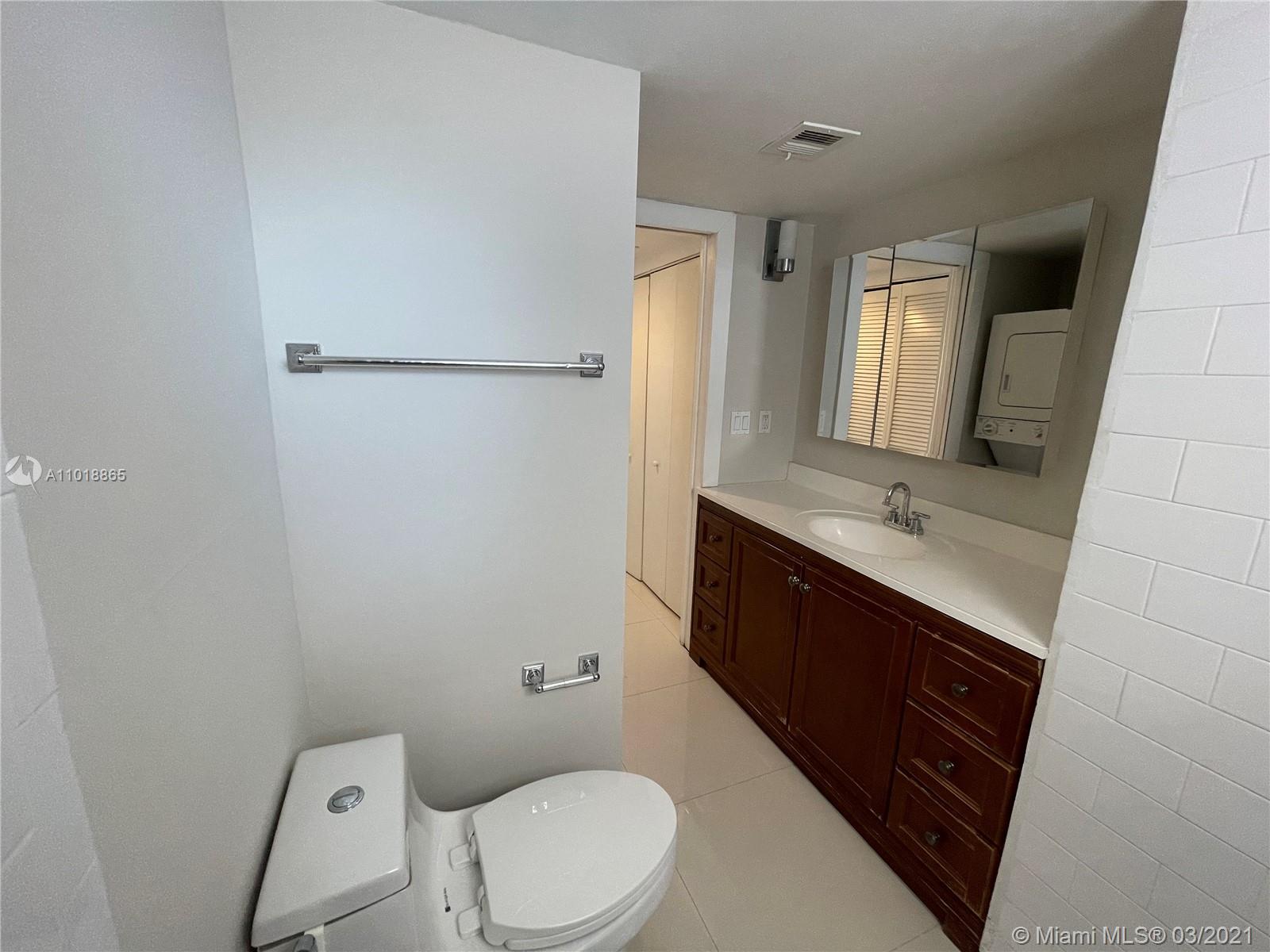 See details 4J 1 / 2 757 sq. ft. $ 2021-03-26 0 Photo