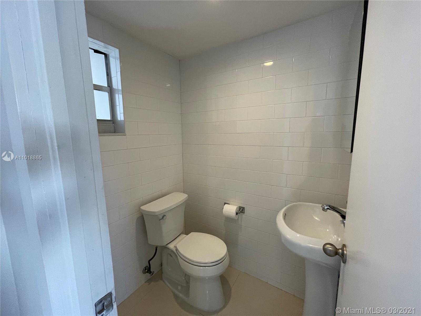 See details 4J 1 / 2 757 sq. ft. $ 2021-03-26 0 Photo