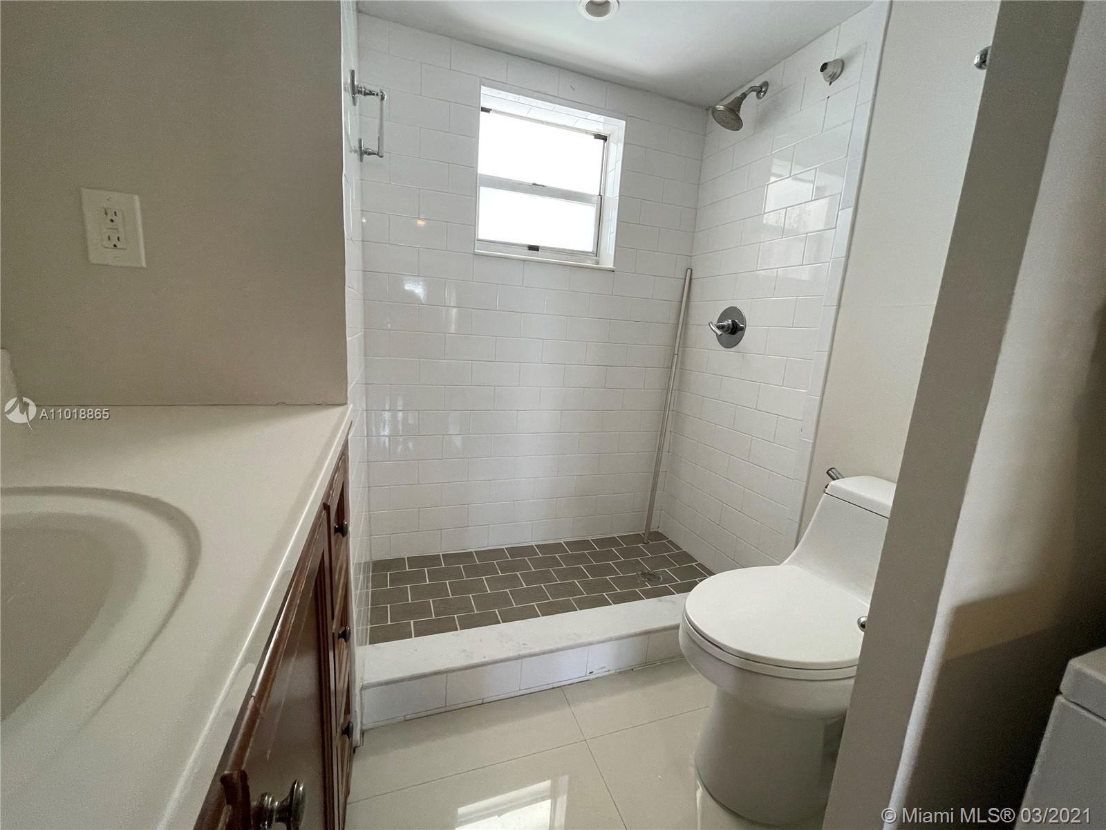 See details 4J 1 / 2 757 sq. ft. $ 2021-03-26 0 Photo
