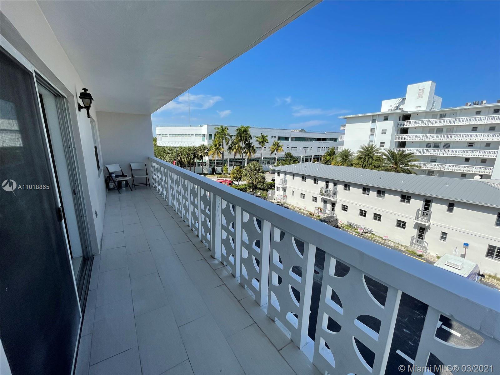 See details 4J 1 / 2 757 sq. ft. $ 2021-03-26 0 Photo