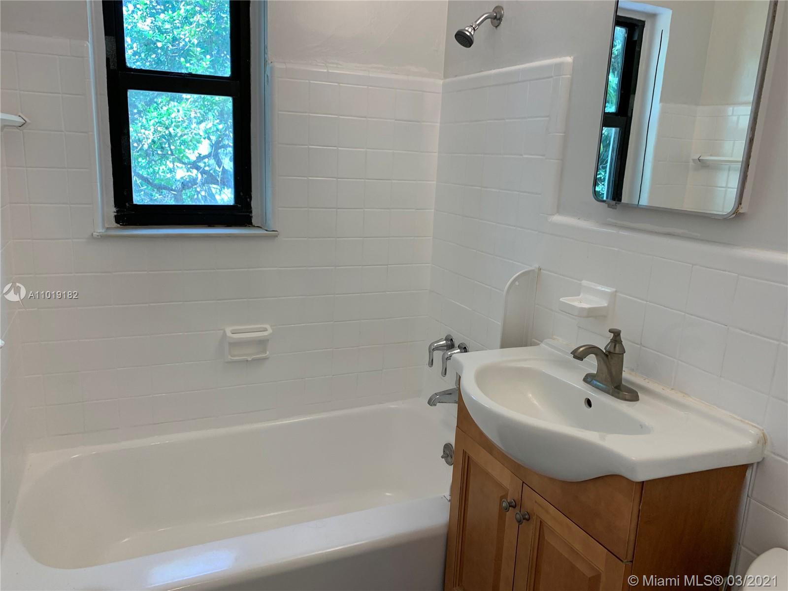 See details / 1492 sq. ft. $ 2021-04-17 0 Photo