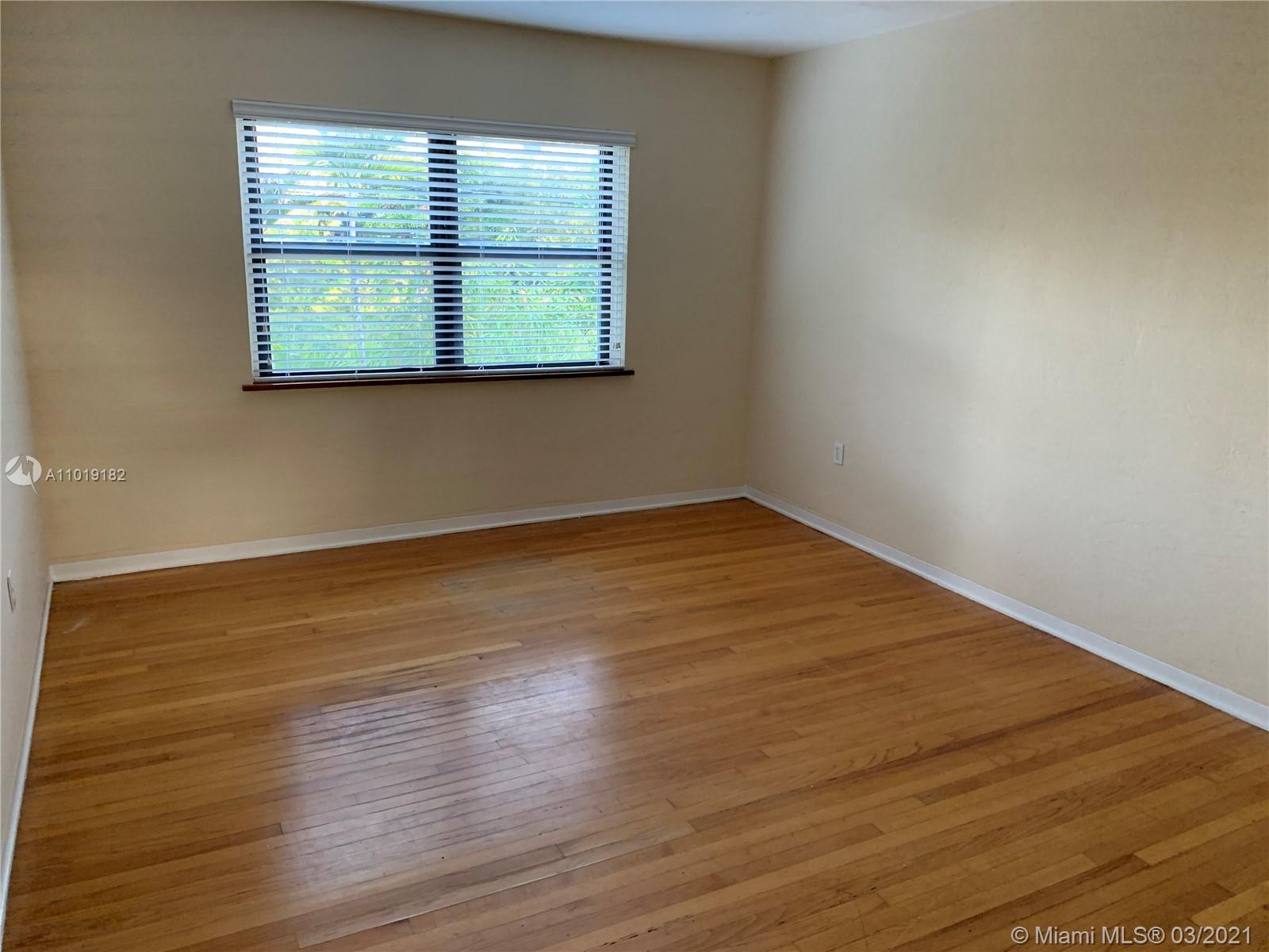 See details / 1492 sq. ft. $ 2021-04-17 0 Photo