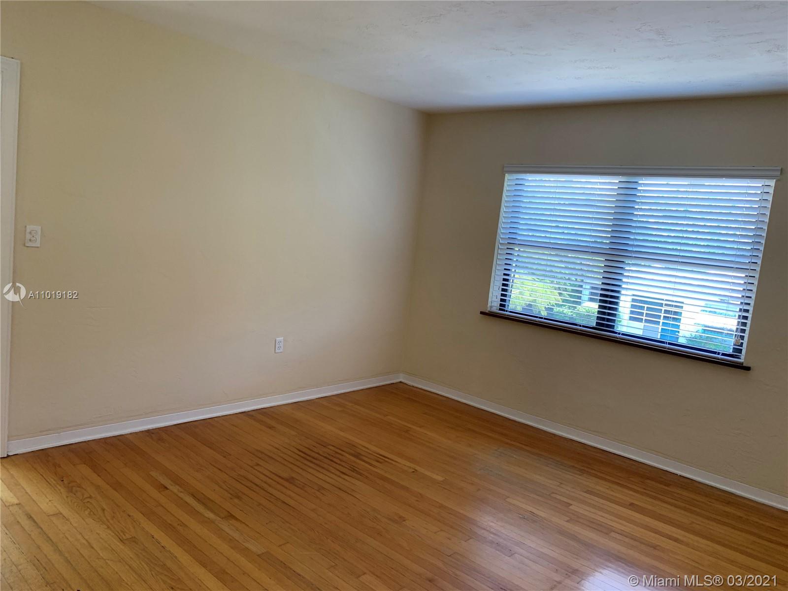 See details / 1492 sq. ft. $ 2021-04-17 0 Photo