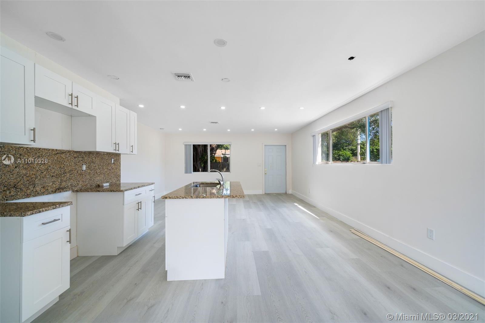 See details / 1576 sq. ft. $ 2021-03-26 0 Photo