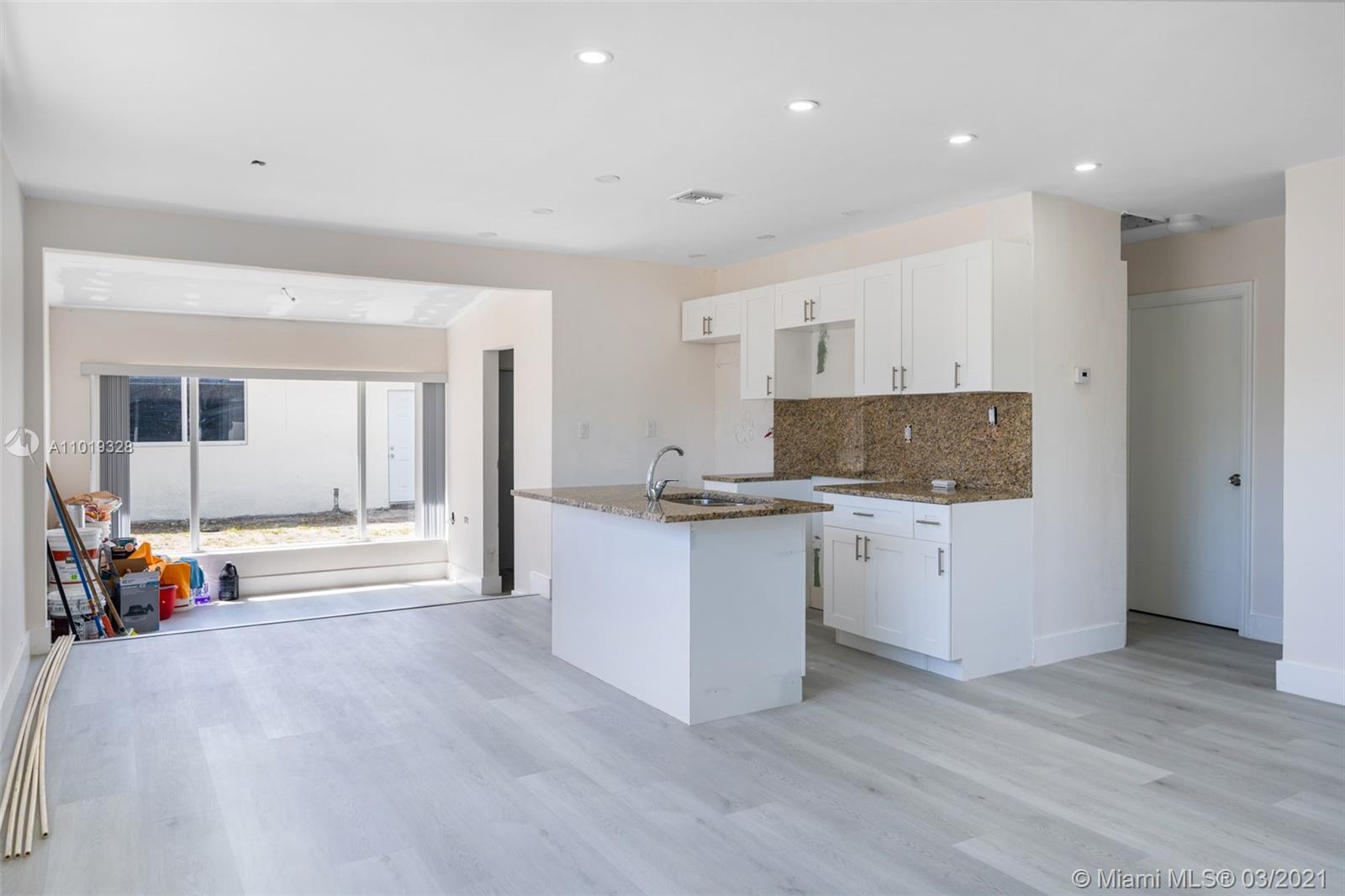 See details / 1576 sq. ft. $ 2021-03-26 0 Photo