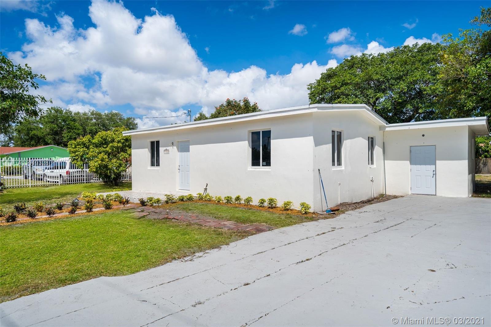 See details / 1576 sq. ft. $ 2021-03-26 0 Photo