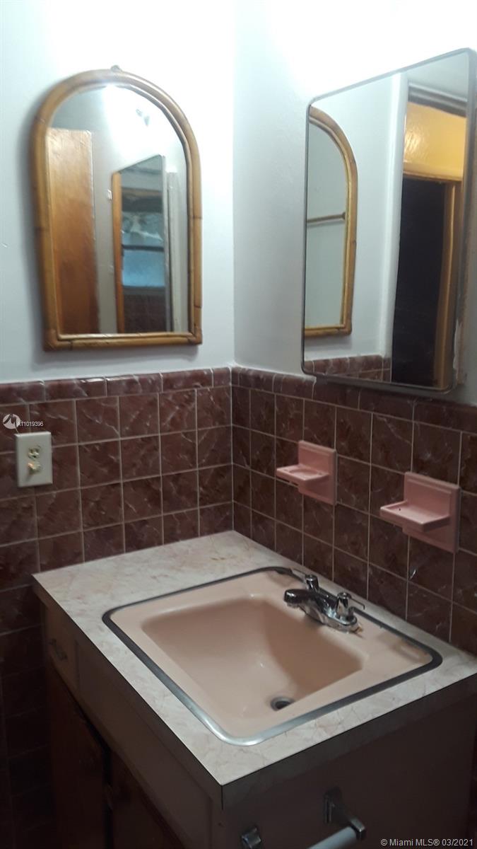 See details / 2937 sq. ft. $ 2021-03-27 0 Photo