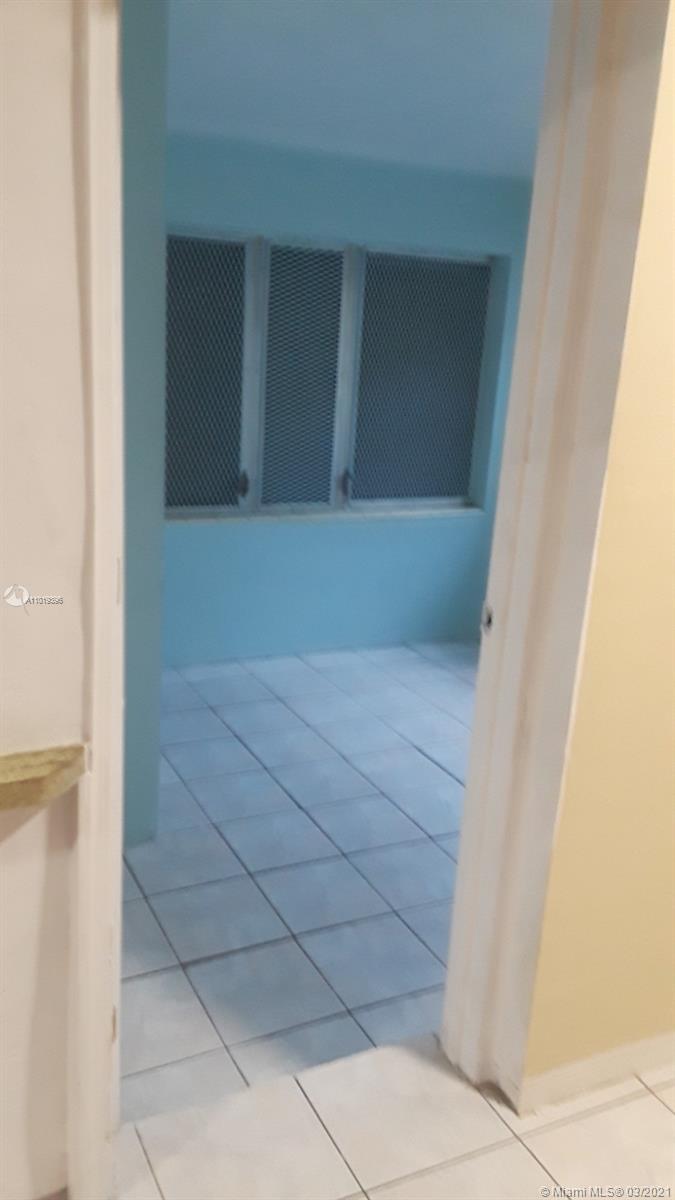 See details / 2937 sq. ft. $ 2021-03-27 0 Photo