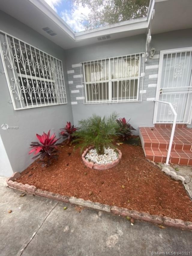 See details / 1599 sq. ft. $ 2021-04-02 0 Photo