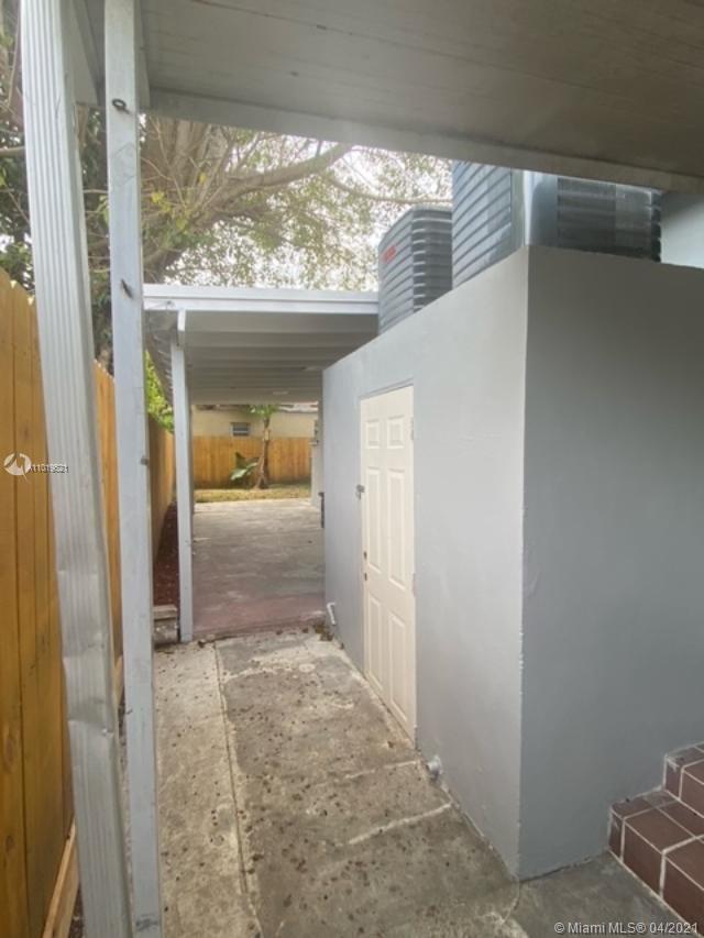 See details / 1599 sq. ft. $ 2021-04-02 0 Photo