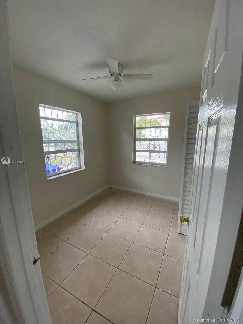 See details / 1599 sq. ft. $ 2021-04-02 0 Photo
