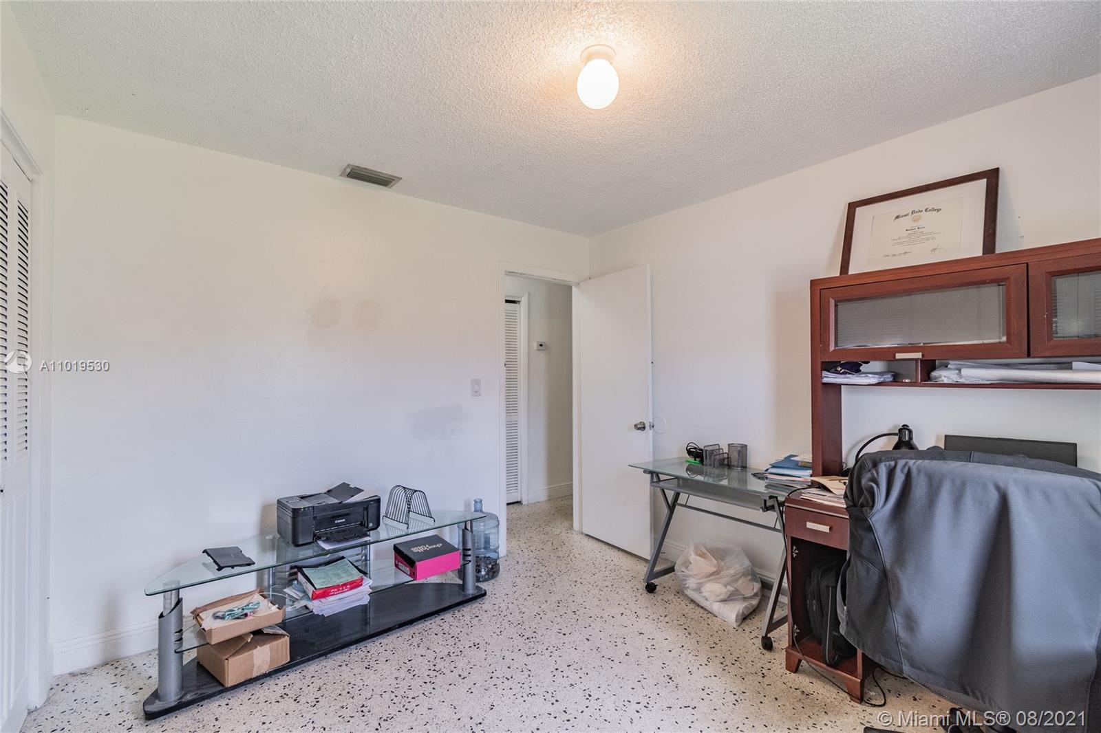 See details / 2374 sq. ft. $ 2021-03-27 0 Photo