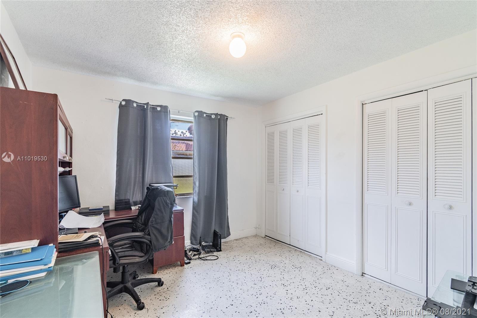 See details / 2374 sq. ft. $ 2021-03-27 0 Photo