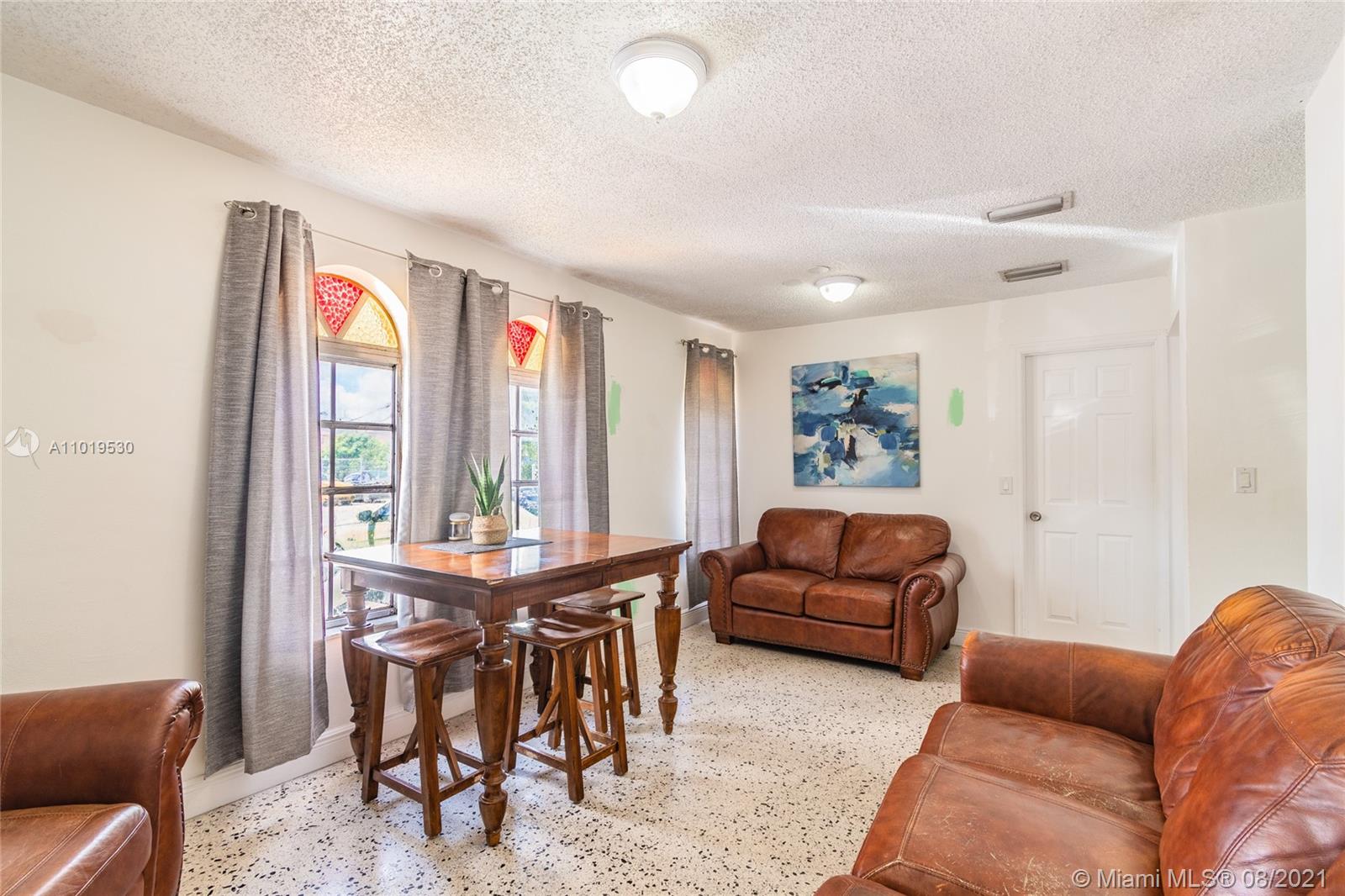 See details / 2374 sq. ft. $ 2021-03-27 0 Photo