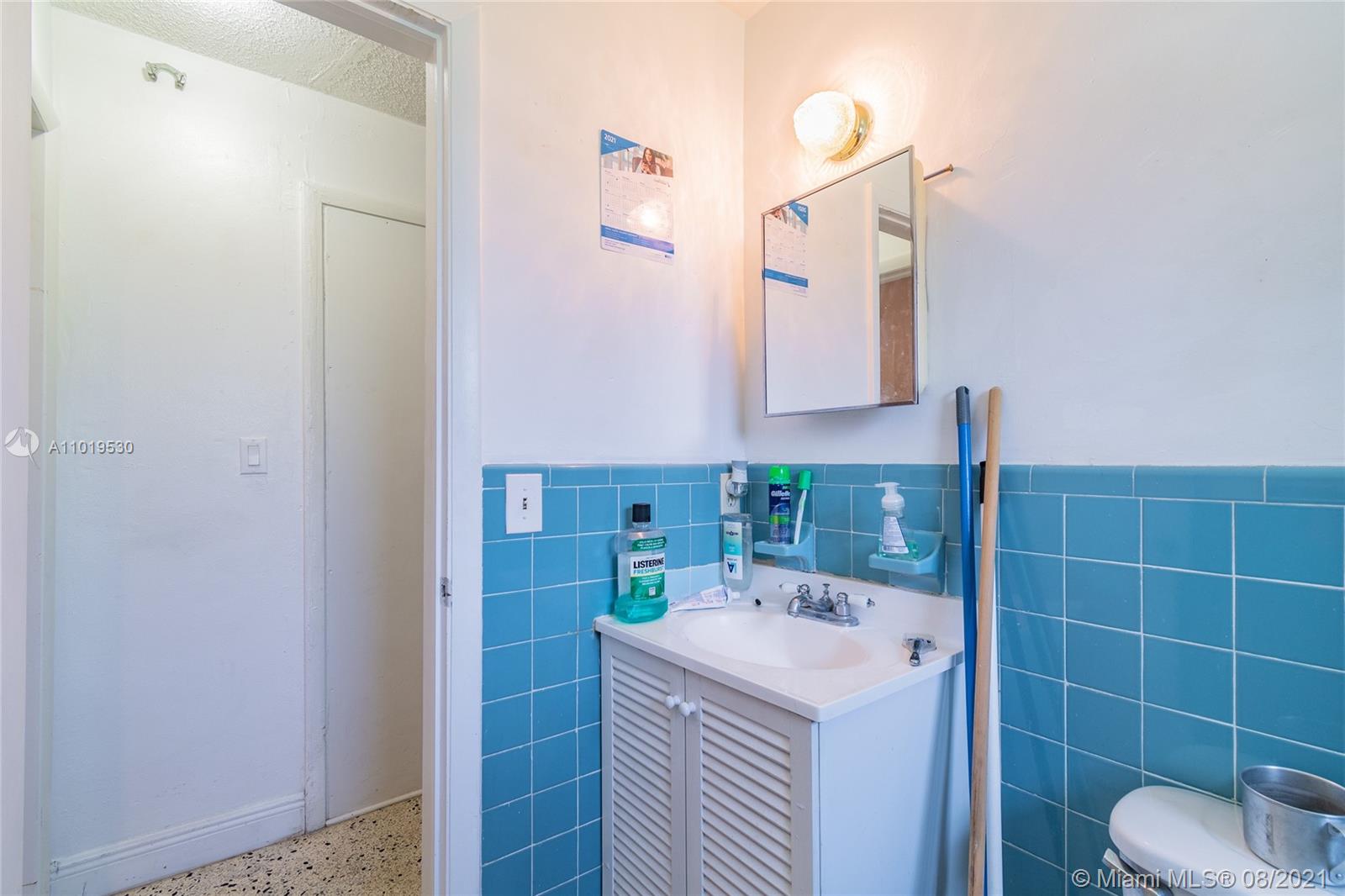 See details / 2374 sq. ft. $ 2021-03-27 0 Photo