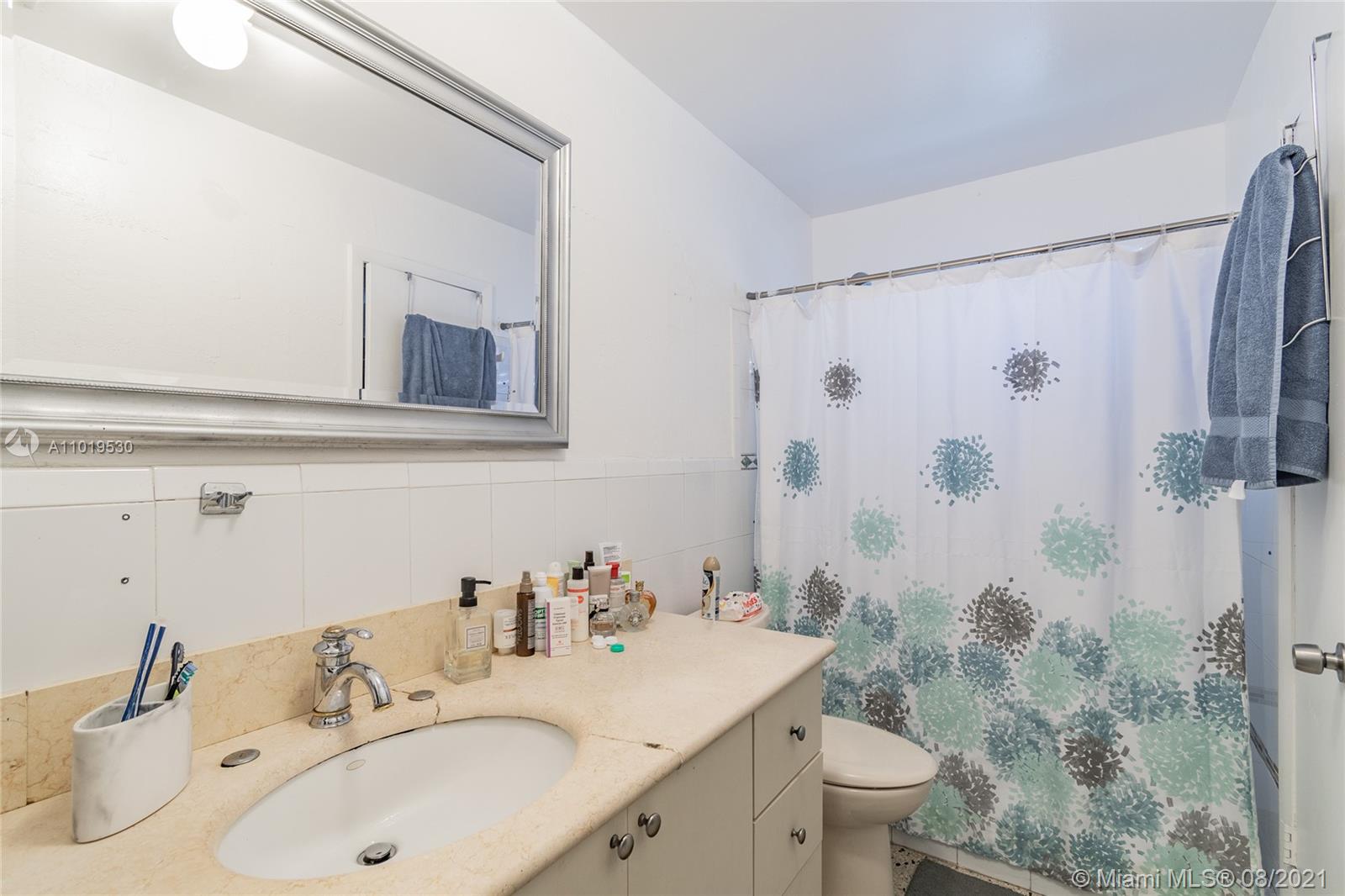 See details / 2374 sq. ft. $ 2021-03-27 0 Photo