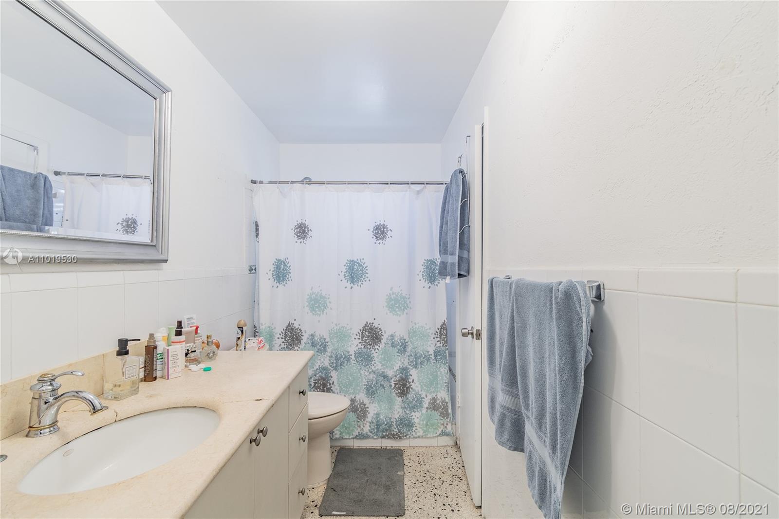 See details / 2374 sq. ft. $ 2021-03-27 0 Photo