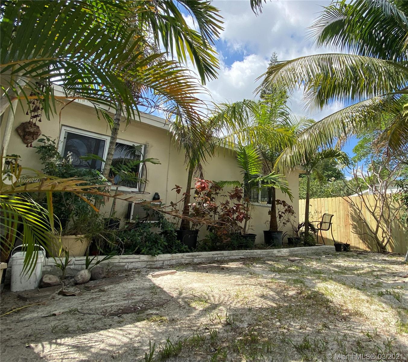 See details / 1699 sq. ft. $ 2021-03-30 0 Photo