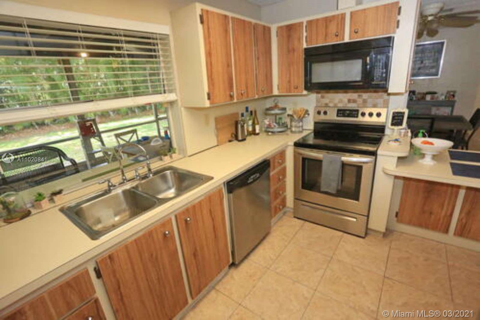 See details / 3022 sq. ft. $ 2021-03-30 0 Photo