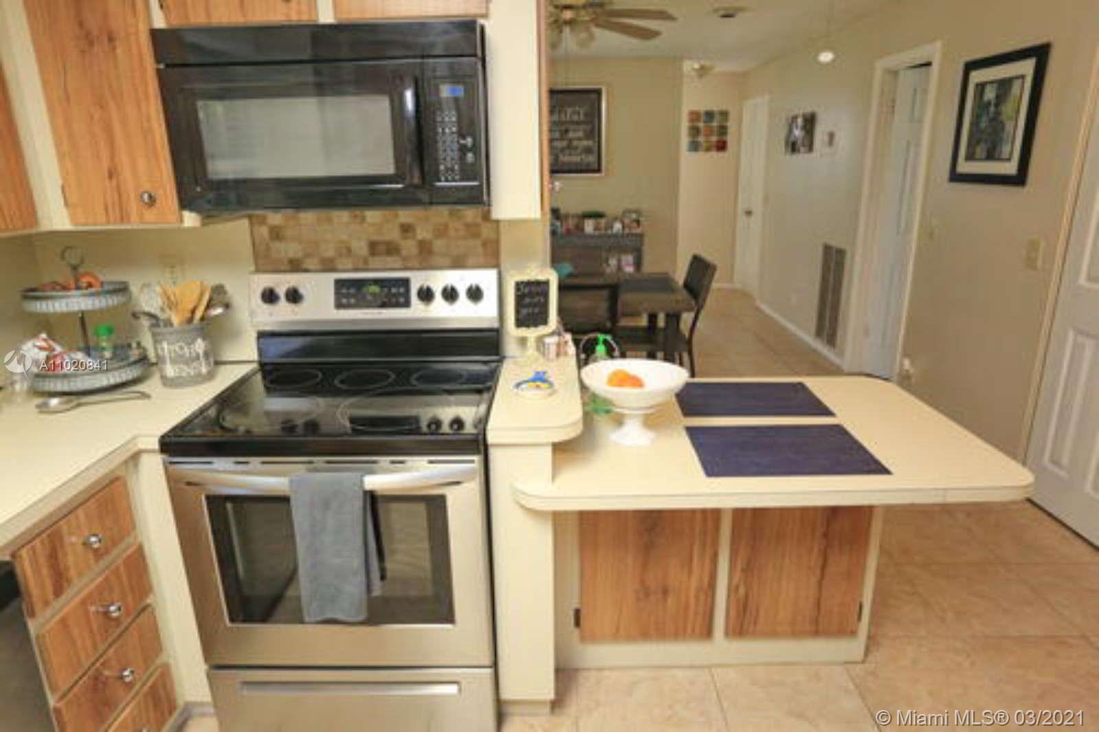 See details / 3022 sq. ft. $ 2021-03-30 0 Photo
