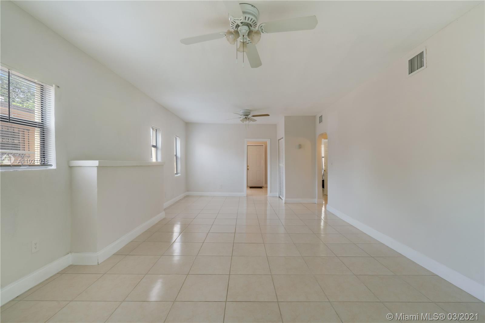 See details / 1800 sq. ft. $ 2021-03-31 0 Photo