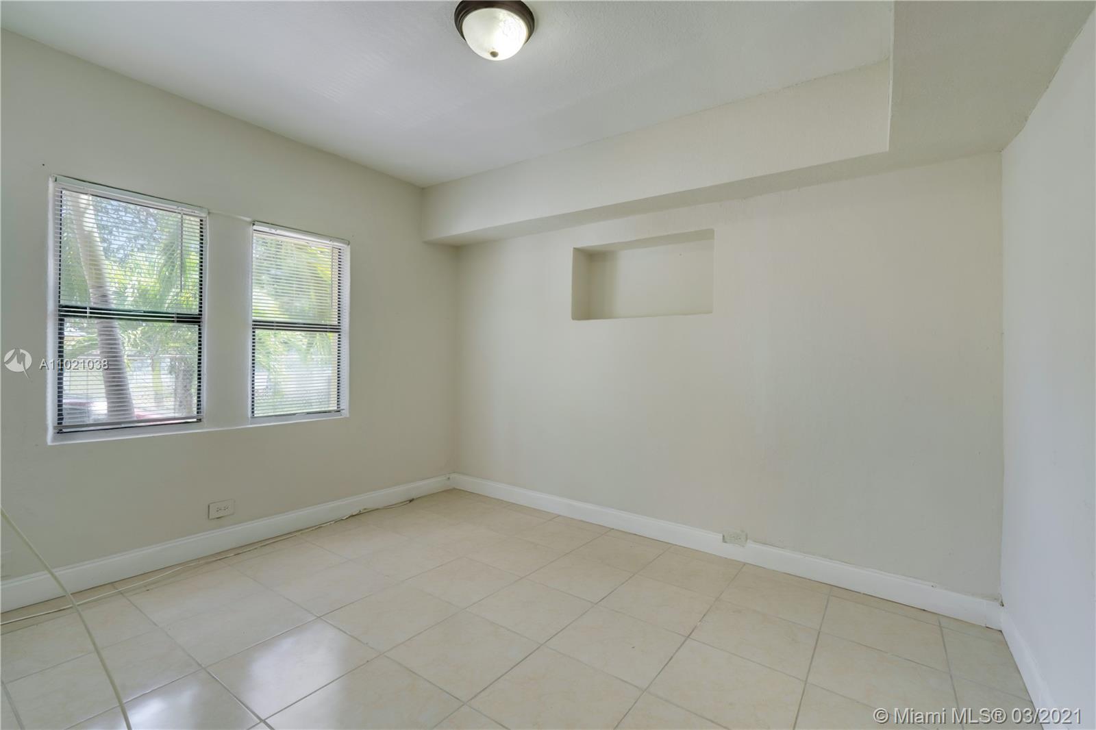 See details / 1800 sq. ft. $ 2021-03-31 0 Photo