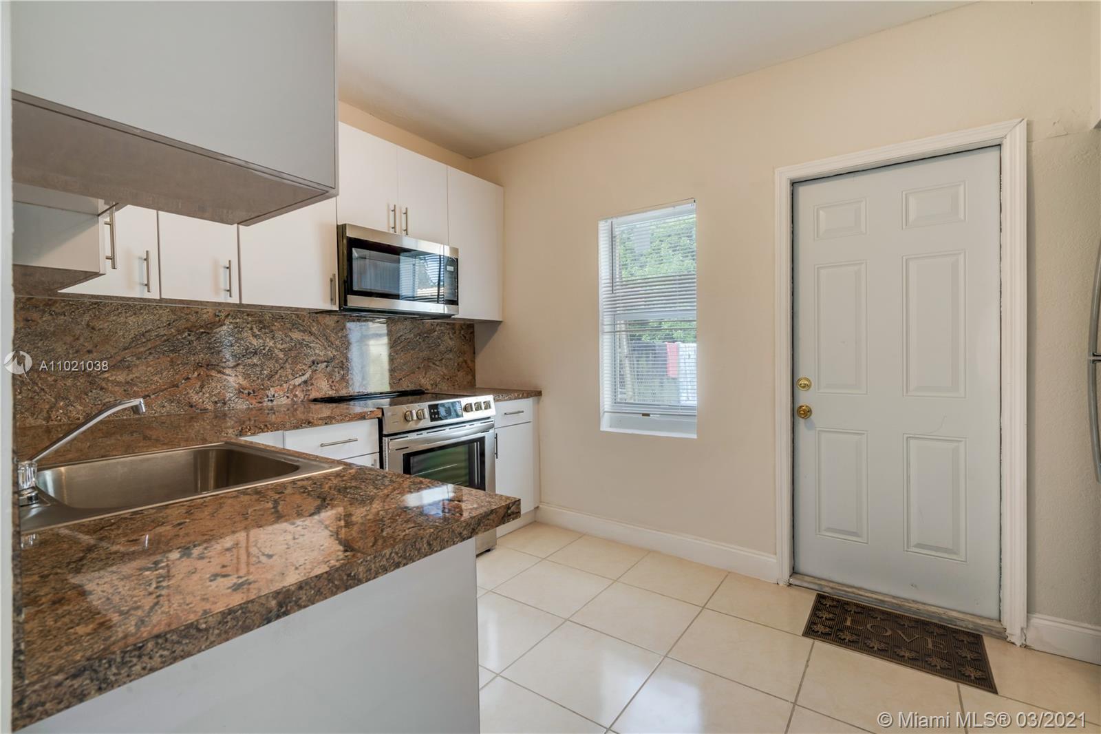 See details / 1800 sq. ft. $ 2021-03-31 0 Photo
