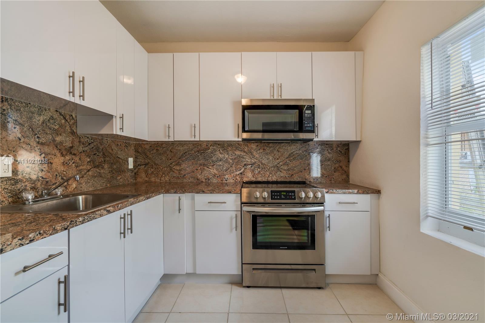 See details / 1800 sq. ft. $ 2021-03-31 0 Photo