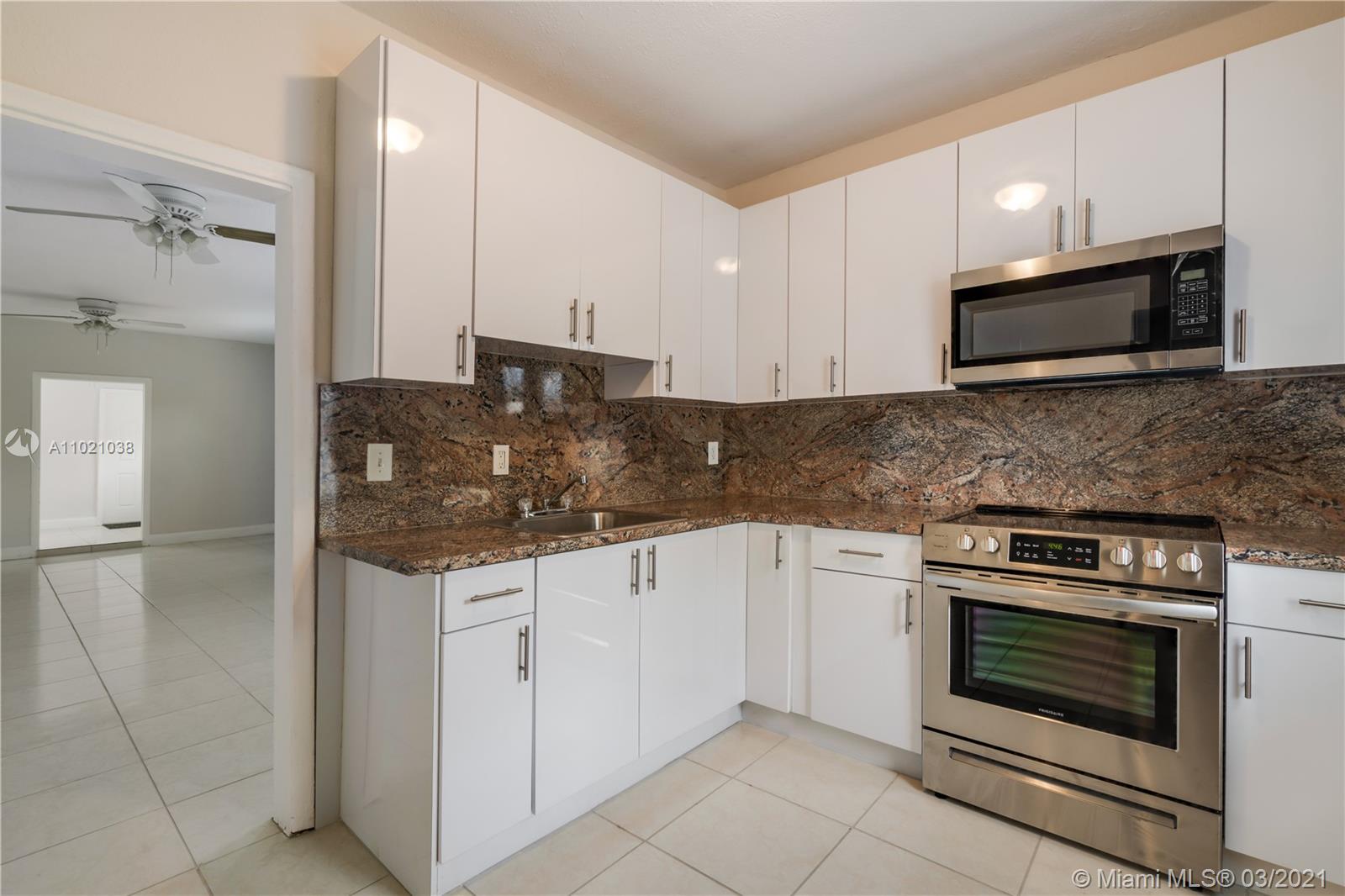 See details / 1800 sq. ft. $ 2021-03-31 0 Photo