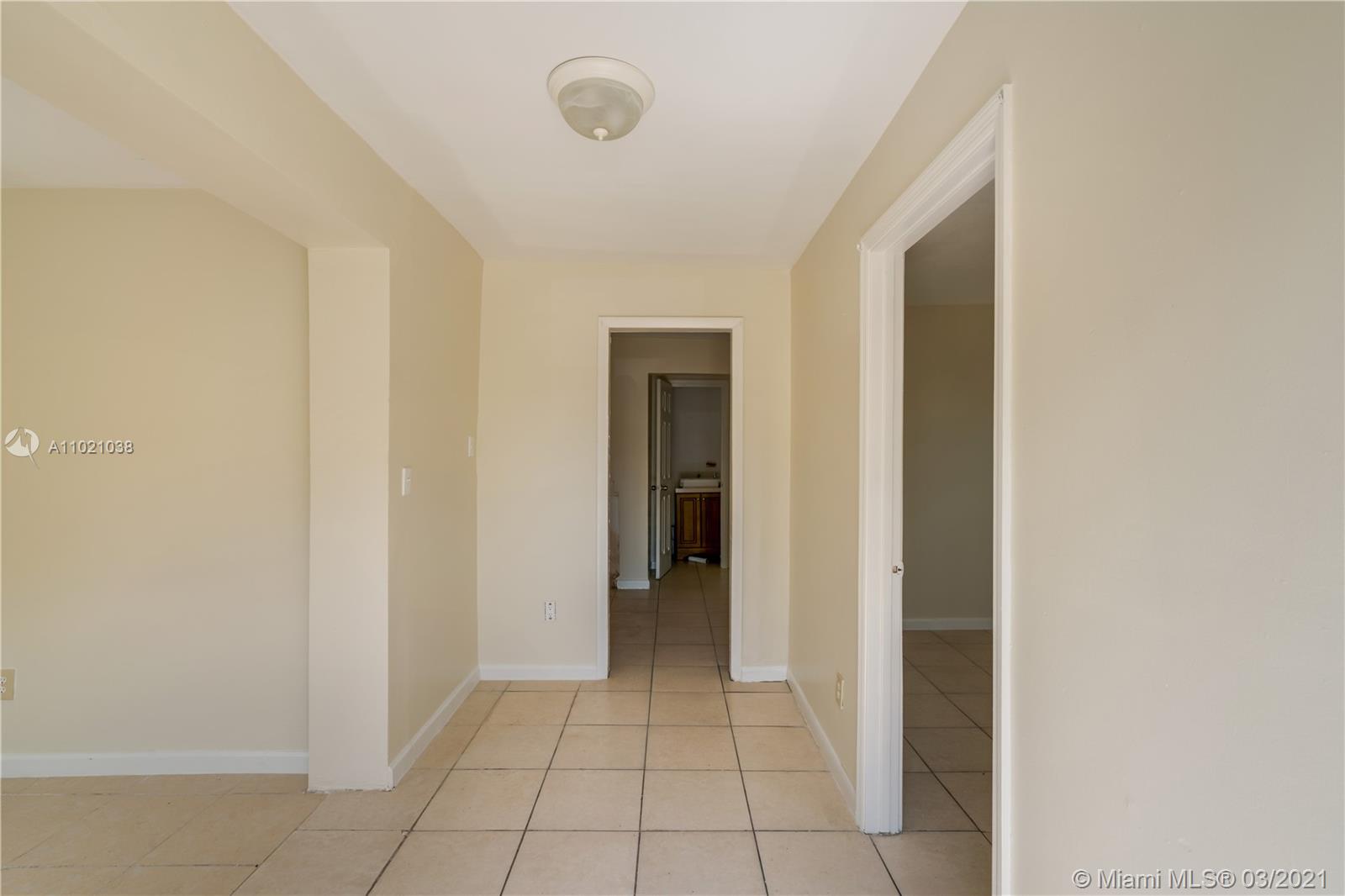 See details / 1800 sq. ft. $ 2021-03-31 0 Photo