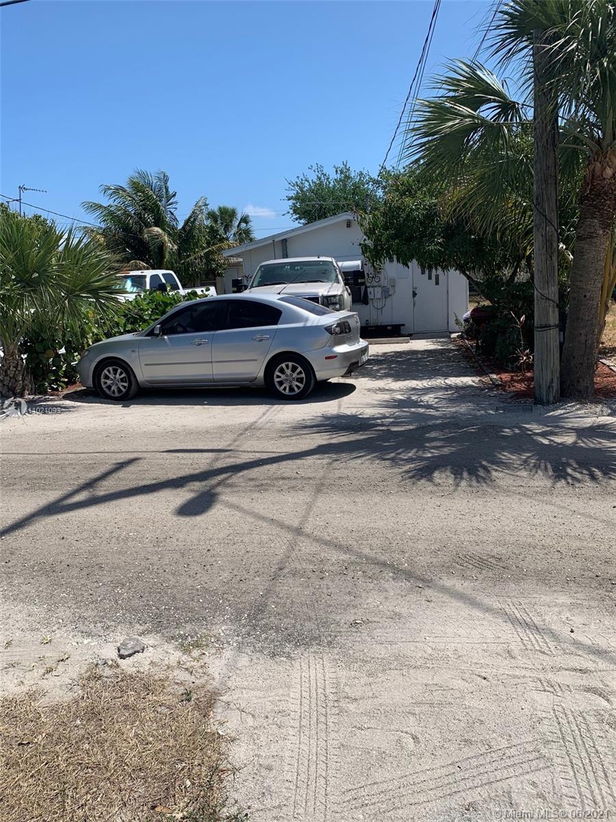 See details / 1480 sq. ft. $ 2021-03-31 0 Photo