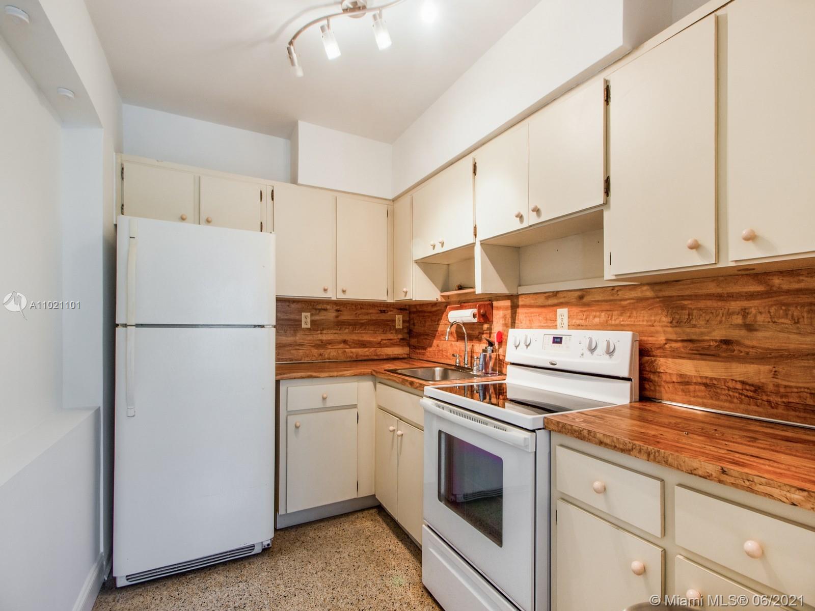 See details / 1250 sq. ft. $ 2021-04-16 0 Photo